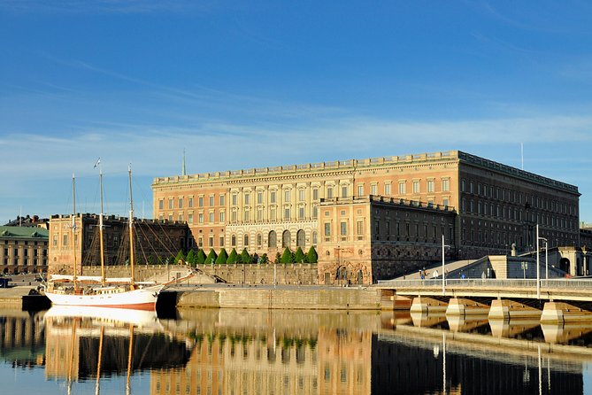 Hop-On Hop-Off Bus and Boat Ticket in Stockholm - Bus stops that map directly to what you came to see