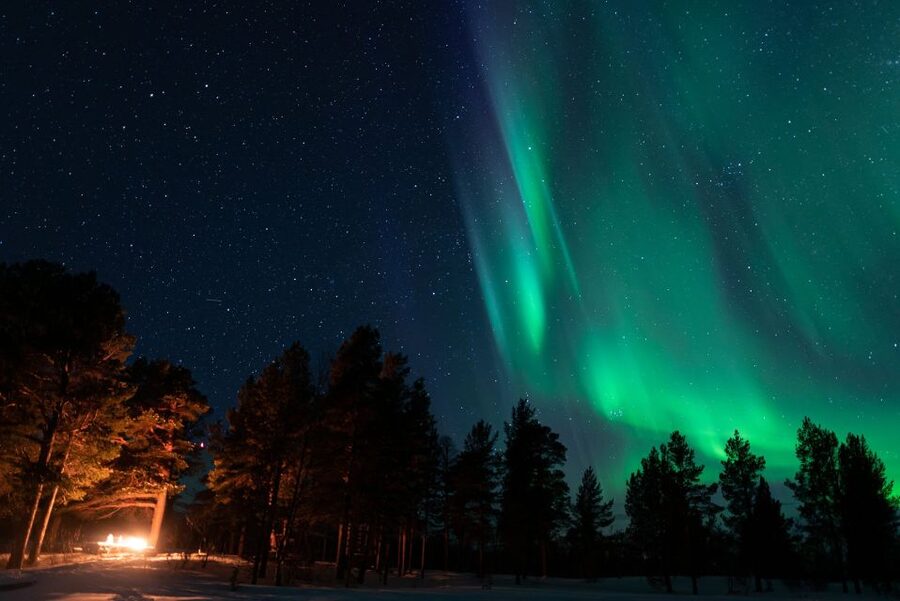 Kiruna: Northern Lights Tour with Photos - Pickup, snowsuits, and where you meet your guide