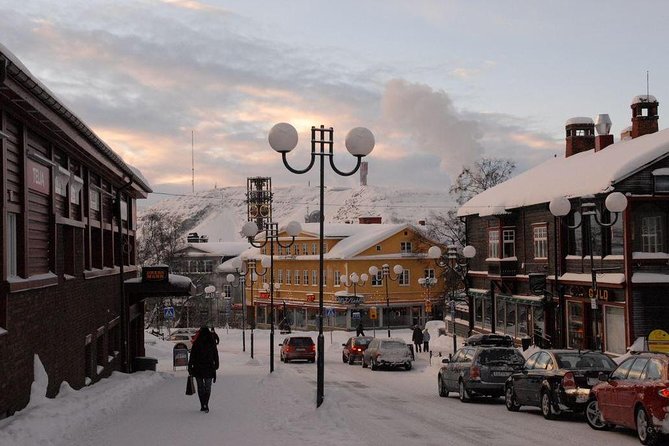Kiruna Private Transfer from Kiruna (KNR) airport to central Kiruna - Premium Sedan or 6-Seat Van, and What That Means for Comfort
