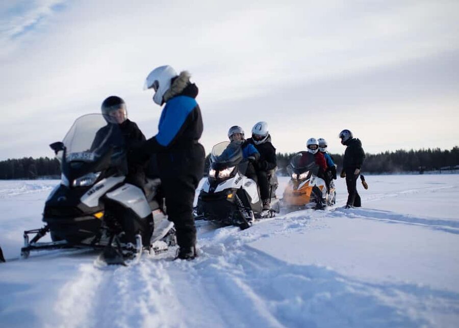 Luleå: Forest & Ice Snowmobile Tours (2 or 4 Hours) - 2-Hour Route: Forests, Frozen Water, and Swedish Fika