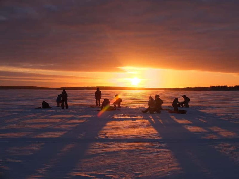 Lulea: Ice Fishing Tour in the heart of the city with Guide - The guide experience: English help and local life on the ice