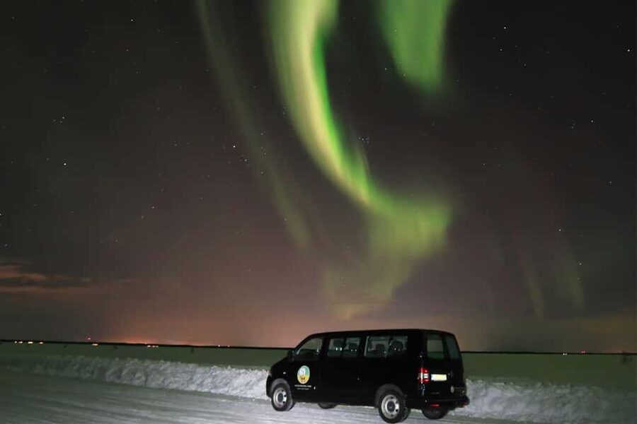 Luleå: Northern Lights Tour by Car with Swedish Treats - The Fire Break: Reindeer Skins, Hot Drinks, and Swedish Treats