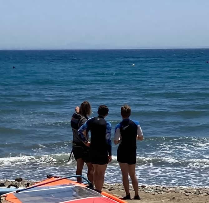 Malmö: Beginner class Dynamic Windsurfing - Meeting near Strandkiosken: where the session starts