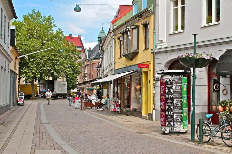 Malmo: Insta-Perfect Walk with a Local - Timing, Pace, and Why 90 Minutes Works
