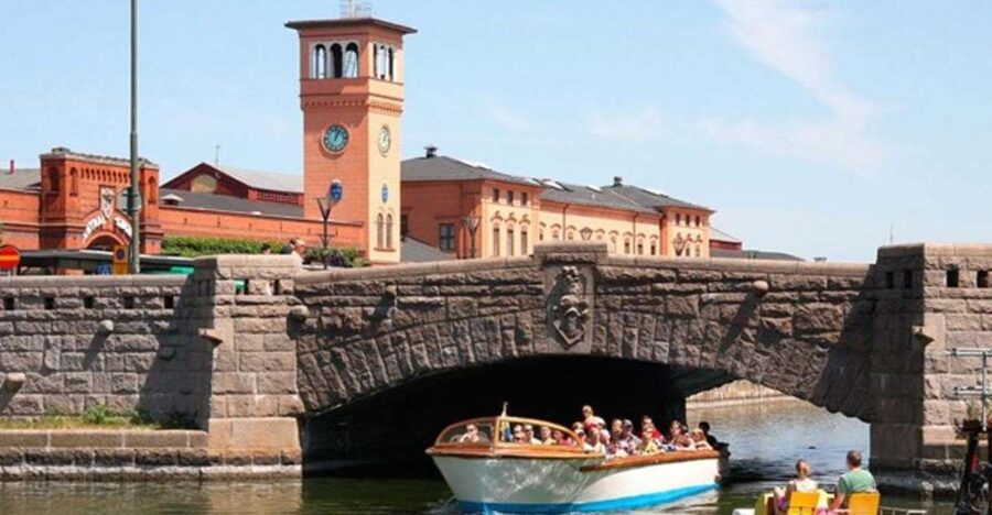 Malmö: Sightseeing and Landmarks tour by bike - Pace and timing: how 2 hours works in real life