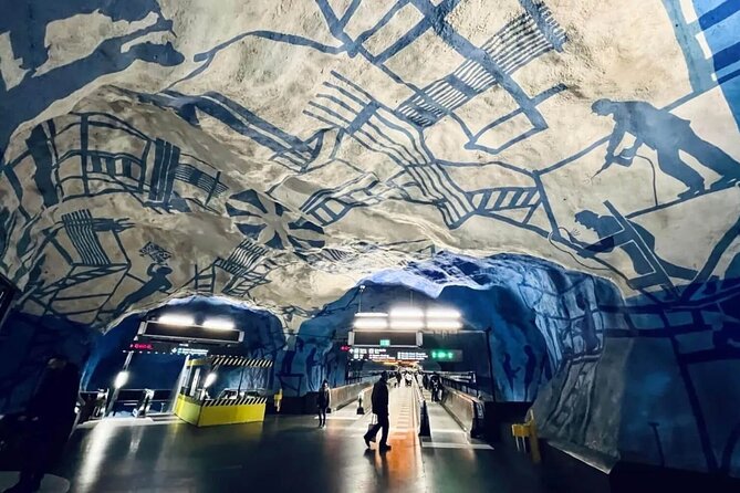 Metro Art Tour Stockholm - Stop-by-stop: Kungstradgarden and Östermalmstorg first