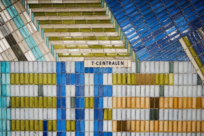 Metro Art Tour Stockholm - The guide impact: what LOGBI Noureddine brings to the station art