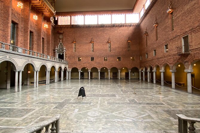 Nobel Grandeur at Stadshuset: Private Tour of Stockholm City Hall - Crowd reality: when timing can make or break the visit