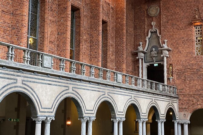 Nobel Grandeur at Stadshuset: Private Tour of Stockholm City Hall - Where to meet, and why location makes the tour easy