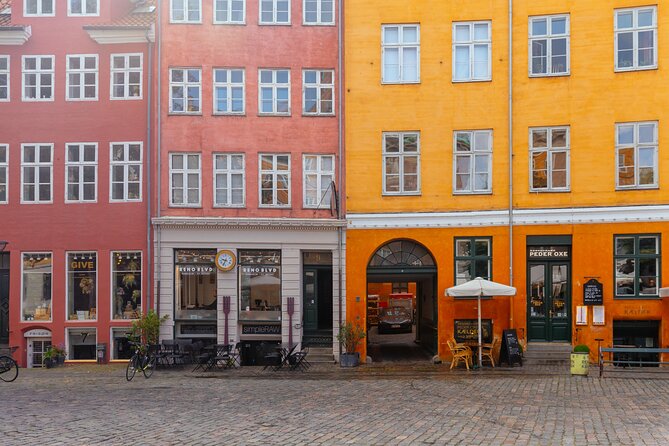 Private 90-Minute Walking Tour in Stockholm - Mobile ticket and meeting point: simple start, simple end
