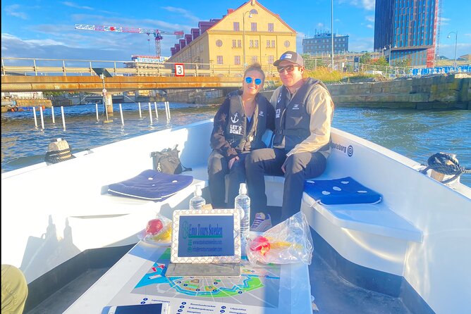 Private Boat Ride in Gothenburg with pickup - Lilla Bommen and the harbor feeling
