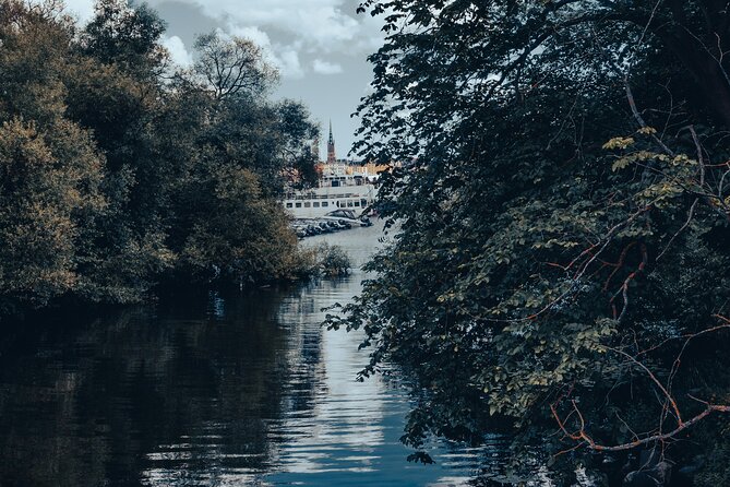 Private Boat Tour in Stockholm - Djurgårdsbrunn canal and the Royal Castle zone: why water-level angles matter