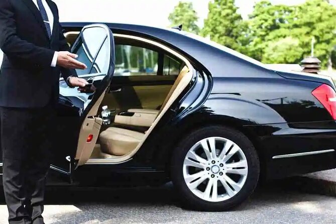 Private Transfer From Gothenburg Landvetter Airport to Gothenburg Hotels - Inside the Car: Air-Conditioning, WiFi, Water, and Cleanliness