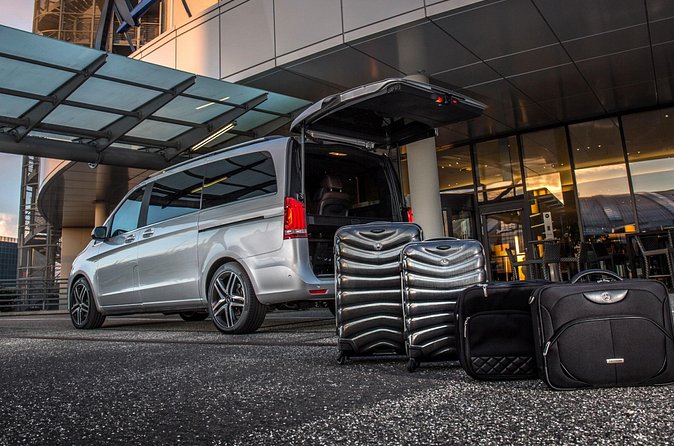 Private Transfer From Gothenburg Landvetter Airport to Gothenburg Hotels - FAQ