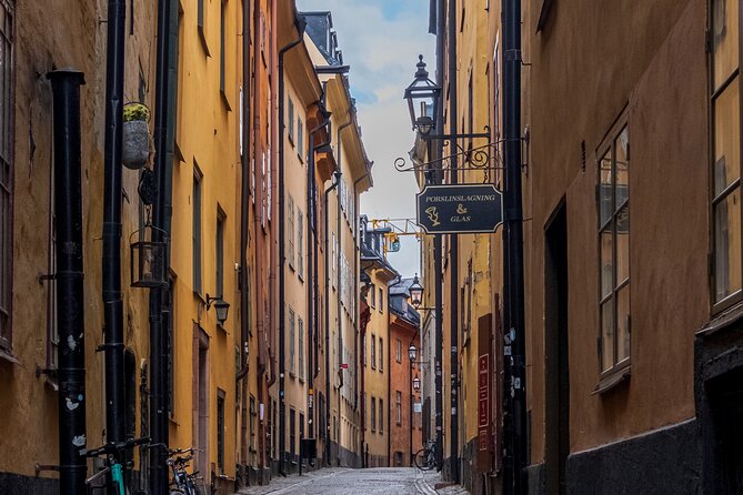 Private Walking Tour Old Town & Vasa Museum (3 Hours) - Vasa Museum In About 90 Minutes: The 1628 Galleon Story You Can Follow