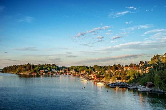 Private Yacht Cruise with Lunch or Dinner in Stockholm Archipelago - Price and value: what $1,420.69 per person really buys