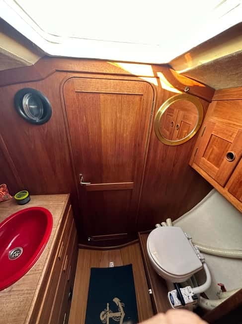 Sail & See -Private sailing Tour with Swimming & Sightseeing - Trying the helm: steering lessons without needing sailing skills