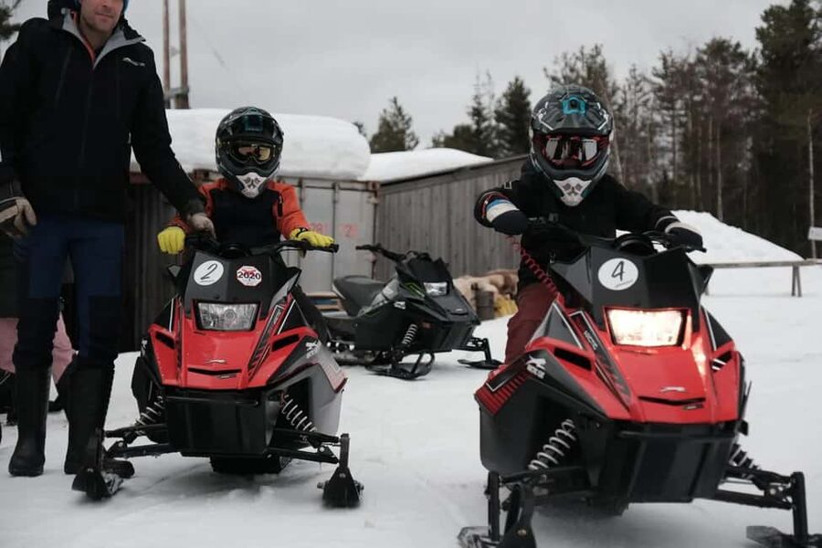 Sälen: Mini Snowmobile Adventure on Private Track - Riding a 200cc mini snowmobile on a course of curves