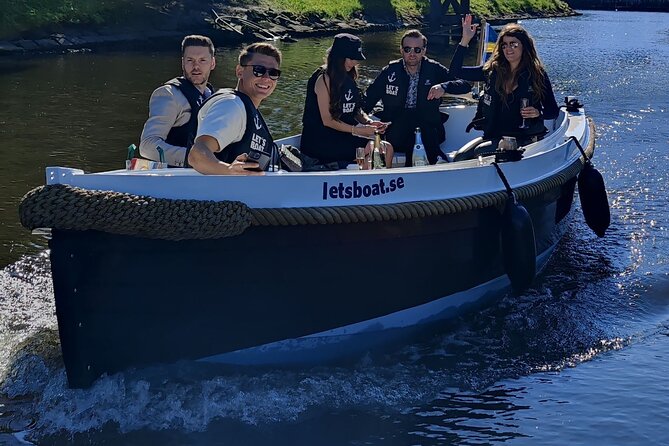 Self Drive Electric Boat in the Canals - Instructions can make or break your first ten minutes