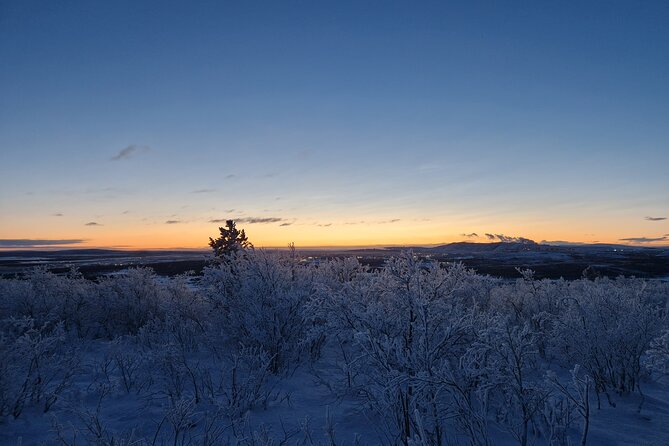 Snowshoe up a Mountain - Above the tree line: the view shift, sunset colors, and photo time