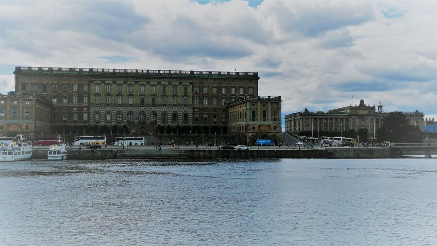 Stockholm: A Beauty On The Water - Old Town Walk & Boat Trip - Who should book this tour, and who should skip it