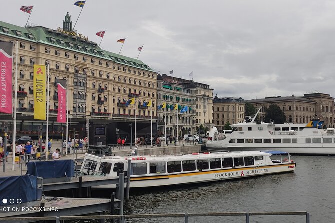 Stockholm- A Beauty On The Water: Old Town Walking Tour and Boat Trip Combined - Strömkajen boat trip: Djurgårdsbrunn Canal views with English audioguides
