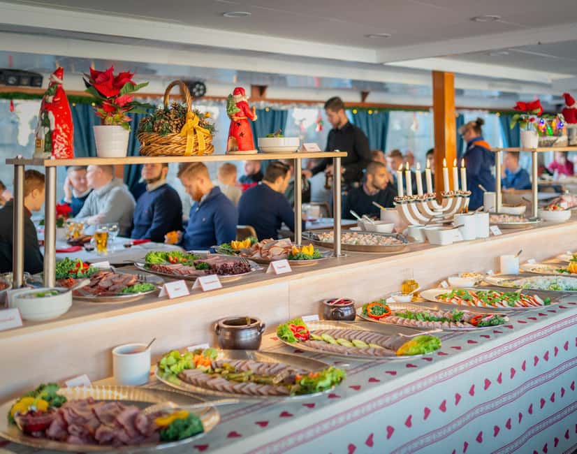 Stockholm: All-You-Can-Eat Christmas Buffet Cruise Livemusic - The Christmas buffet: what you actually get to eat