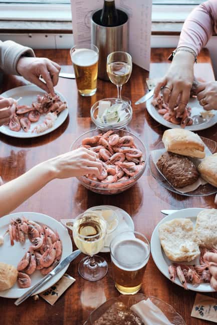 Stockholm All-You-Can-Eat Shrimp or Tacos Cruise & Livemusic - Cruising From Skeppsbron to the Archipelago at Golden Hour