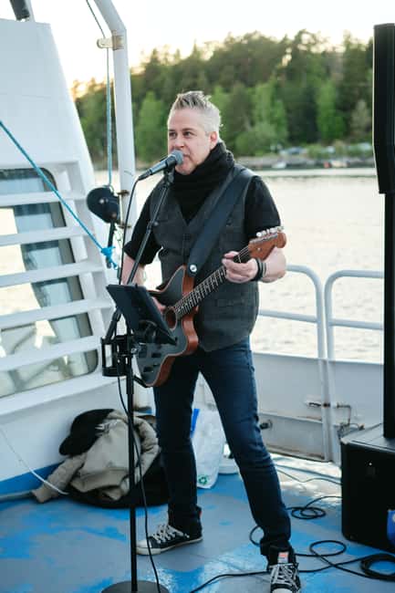 Stockholm All-You-Can-Eat Shrimp or Tacos Cruise & Livemusic - Live Music on Deck, Rock to Schlager, With a Summer Bridge Stop