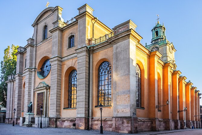 Stockholm Archipelago Boat Cruise, Gamla Stan Walking Tour - Royal Palace area highlights: Storkyrkan and the power center of Stockholm