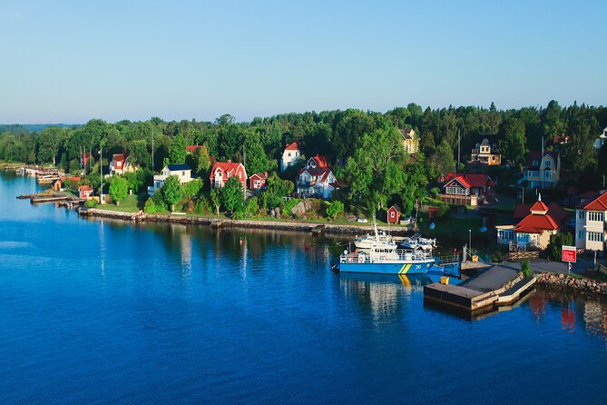 Stockholm Archipelago Boat Cruise, Gamla Stan Walking Tour - From guide-led streets to captain-led water: the Stockholm Archipelago cruise