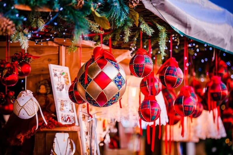 Stockholm: Christmas Market Magic Walking Tour with a Local - Christmas markets, a hot drink, and the snack rhythm that keeps you warm