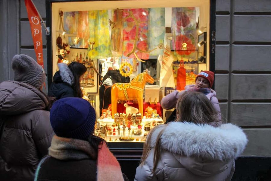 Stockholm: Christmas Traditions & Food Small Group Tour - Kungsträdgården Park photo stop: winter scenery without the detour