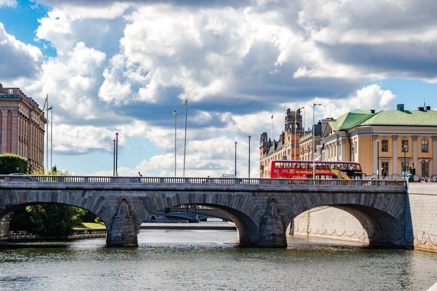 Stockholm: City Sightseeing Hop-On Hop-Off Bus Tour - Getting On and Off: Finding the Right Stop and Staying On Schedule