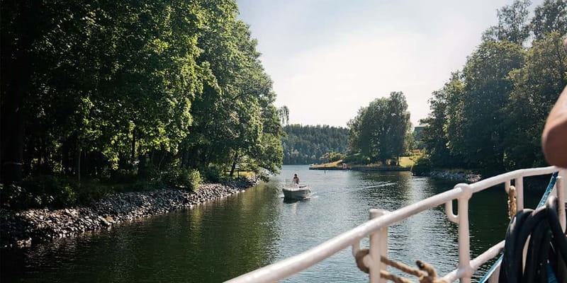Stockholm: Grand Canal Tour to Gustavsberg - On board the M/S Gustafsberg VII: vintage ship comfort and where to sit