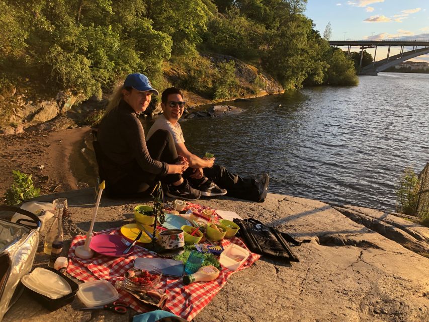 Stockholm: Guided Kayak City Tour & Optional Midsummer Meal - The Guide Storytelling: Turning Sightseeing Into Something You Remember