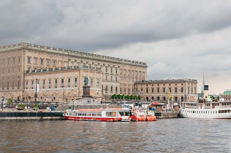 Stockholm: Highlights Boat Tour - The lock crossing: when the water system becomes real