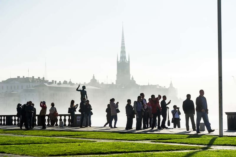 Stockholm: Highlights Guided Walking Tour - Stockholm by foot: 14 islands, 42 bridges, and real orientation