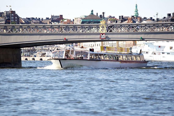 Stockholm Hop-On Hop-Off Sightseeing Cruise - Onboard setup: headphones, audio commentary, and Wi-Fi