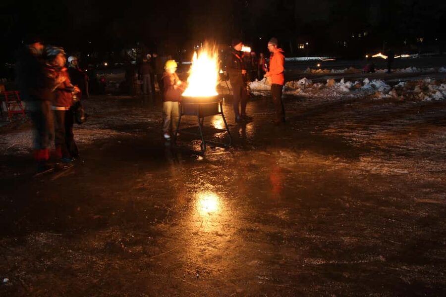 Stockholm: Ice Skating with fire & chance of Northern Lights - When the night turns magical: Northern Lights odds without pressure