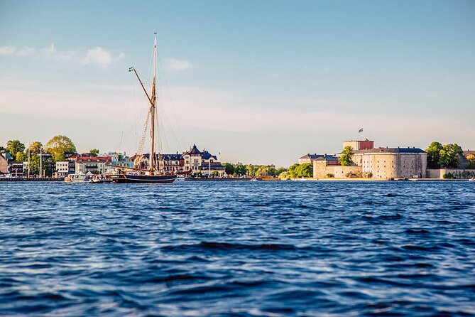 Stockholm: Kayaking tour around Vaxholm Archipelago with Fika - Bogesundslandet Nature Reserve: Horses, Oaks, and Real Island Land