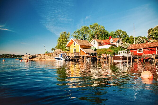 Stockholm: Kayaking tour around Vaxholm Archipelago with Fika - From Vaxholm Fortress to Citadel Views: A Fort Built for the Sea
