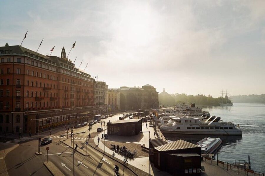 Stockholm: Must-See Attractions Walking Tour with a Guide - The guide experience matters, so set your expectations