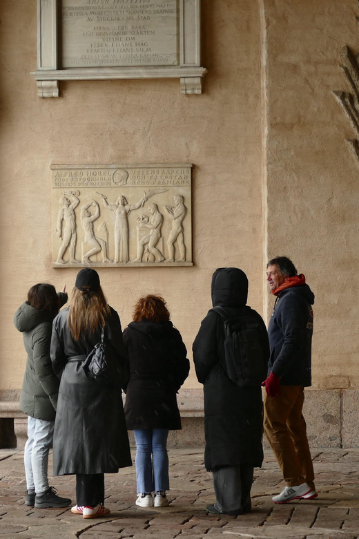 Stockholm Must See: City Hall, Gamla Stan and Vasa Museum - Group size, guide style, and how to get the most out of it