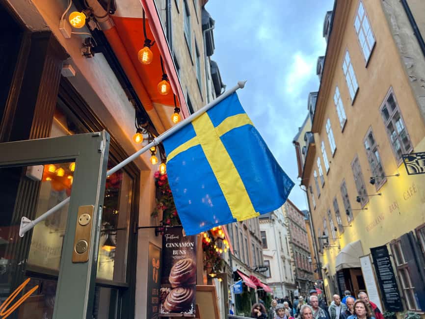 Stockholm: Old Town Food Tour of 7 Locals Favorites Tastings - Prinsesstårta and the Sweet Side of Swedish Tradition