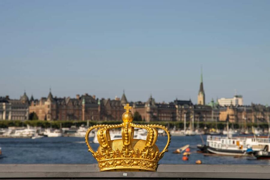 Stockholm: Old Town Gamla Stan Guided Walking Tour - Brända Tomten and the St Erik Society Preservation Story
