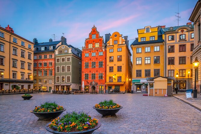 Stockholm Old Town Highlights, Royal Palace, Vasa Museum Tour - Storkyrkan area and the Royal story in the same frame