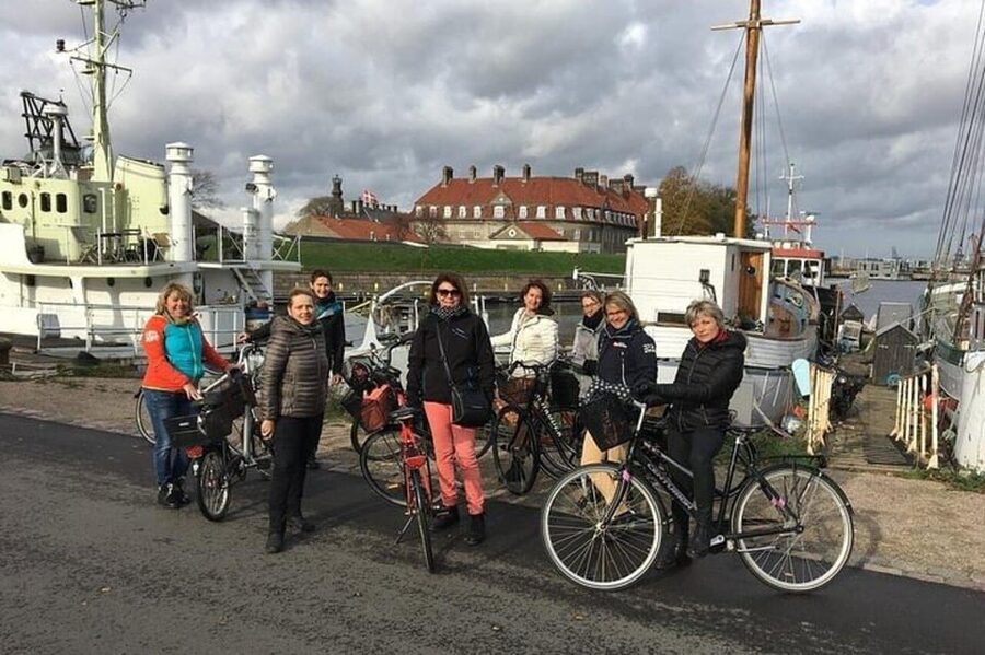Stockholm : Old Town private Walking Tour with a guide - Why This Private Old Town Walk Works So Well