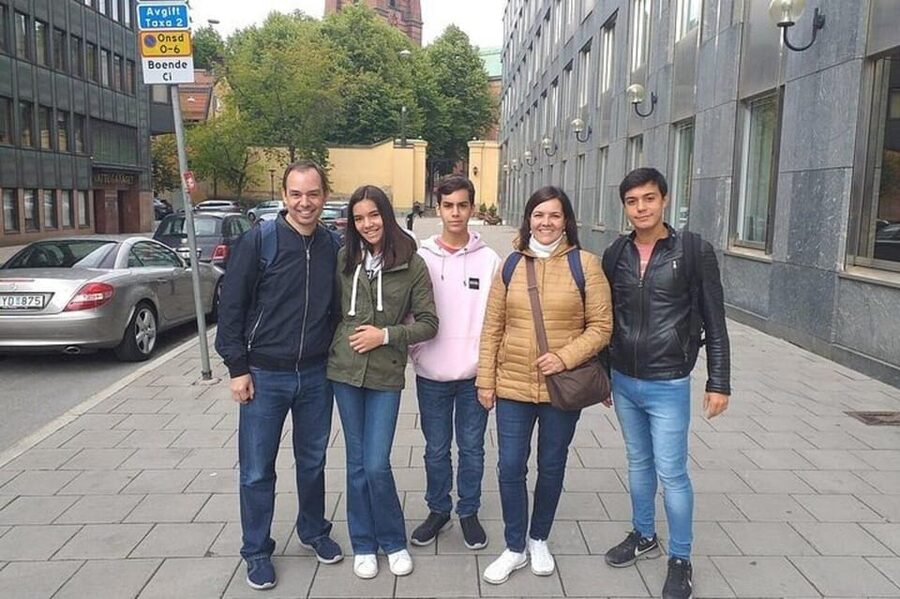 Stockholm : Old Town private Walking Tour with a guide - Meeting Near the Nobel Prize Museum, Then Walking Into Old Town