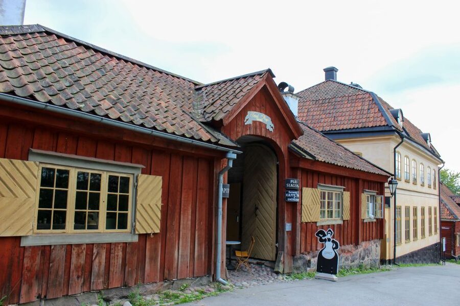 Stockholm: Personalized Guided Tour for Families - Who Should Book This 3-Hour Stockholm Combo?